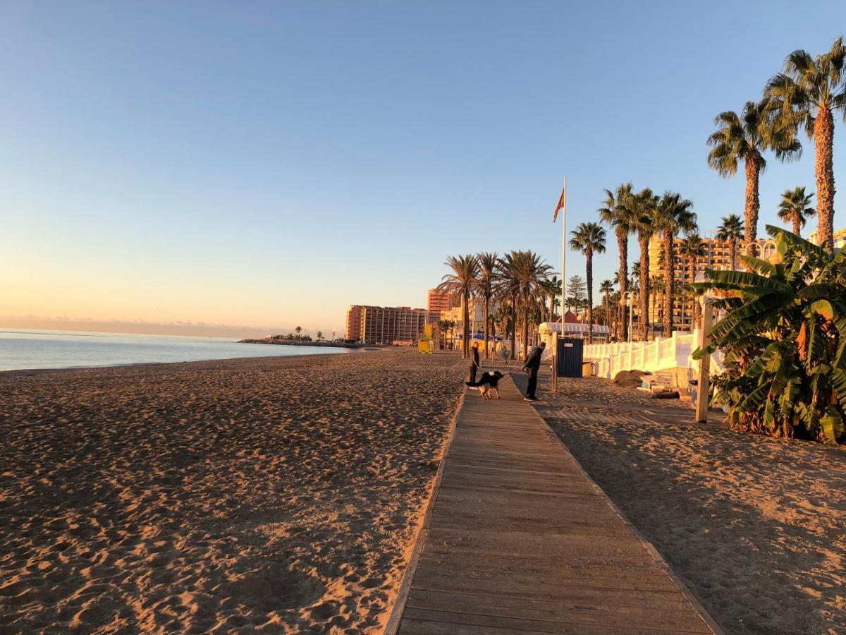 Luxury Beachfront Apartment In Benalmadena Costa Exterior photo
