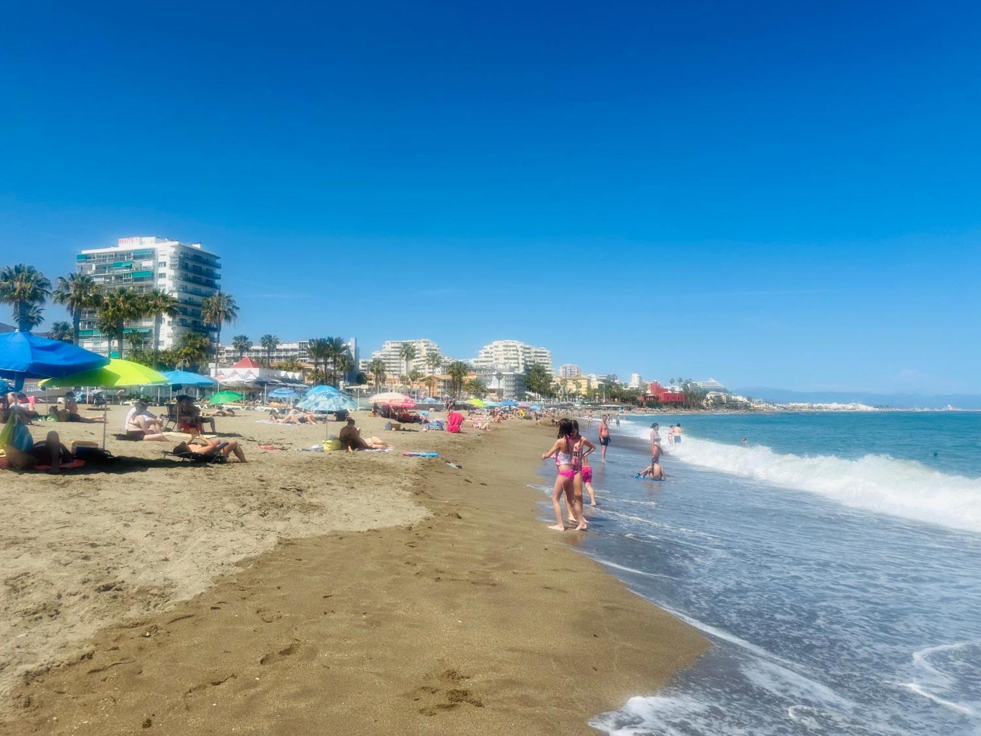 Luxury Beachfront Apartment In Benalmadena Costa Exterior photo